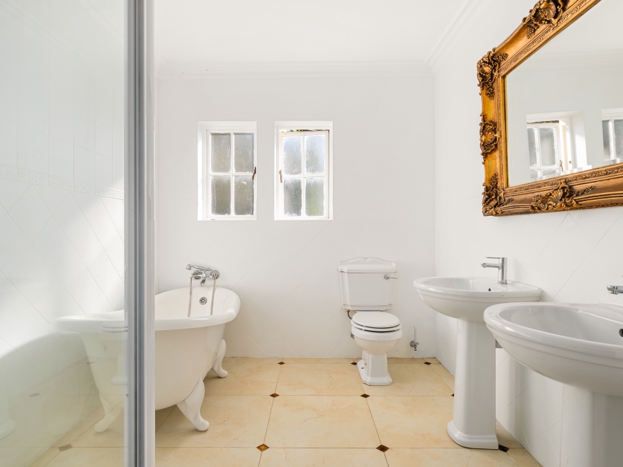 4 Bedroom Property for Sale in Belvidere Estate Western Cape
